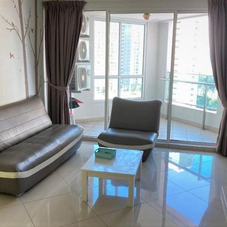 Mansion One Seaview Georgetown 2Br 6 Pax George Town Exterior foto